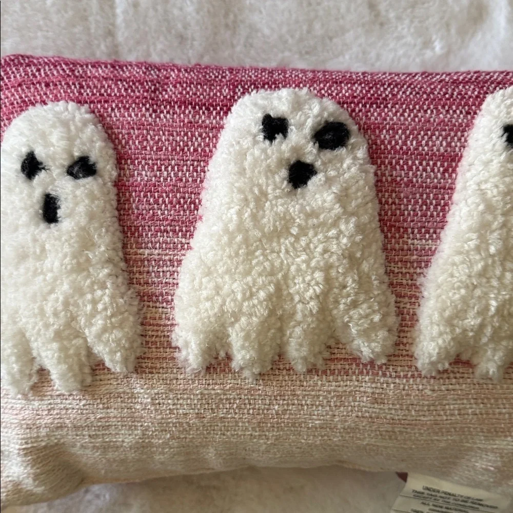👻👻Goblin & ghoul Halloween pink ombre ghost pillow 👻👻